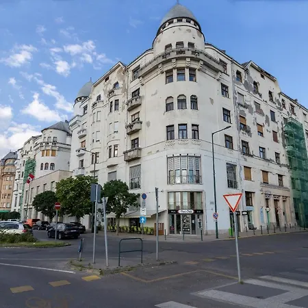 Gde Jaszai Panorama Apartment *