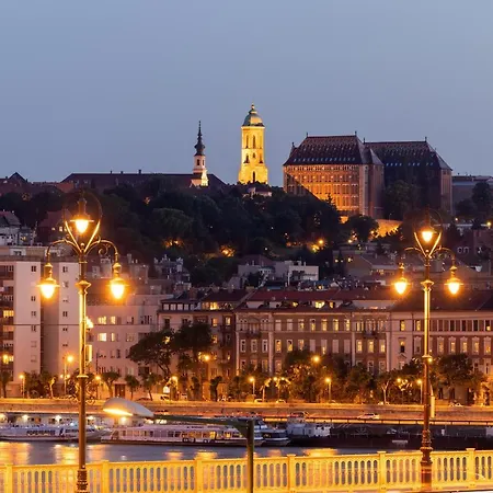 Gde Jaszai Panorama * Budapeste